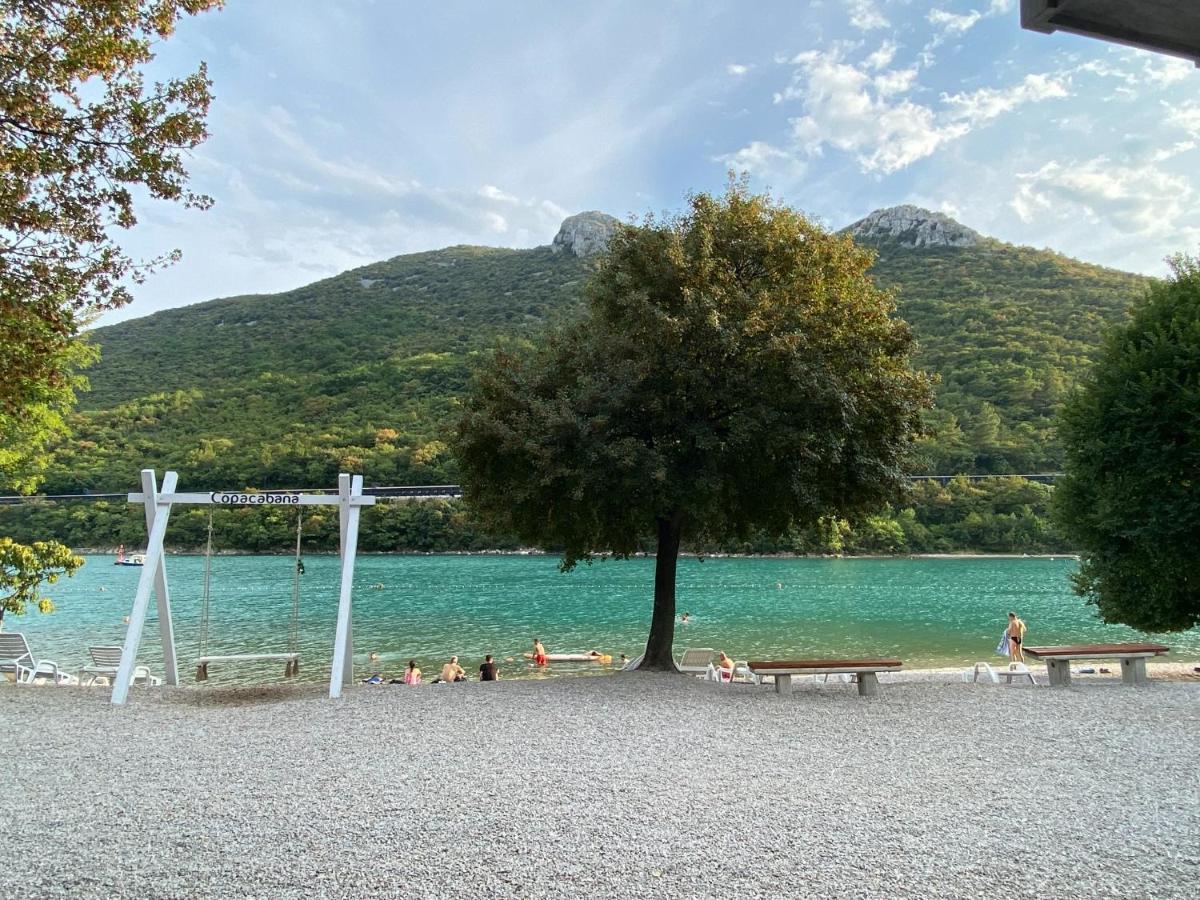 Apartment Lucie - NEU, direkt am Meer und mit Strandzugang!!! Plomin Exterior foto