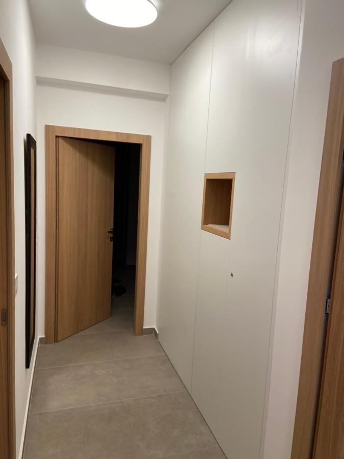 Apartment Lucie - NEU, direkt am Meer und mit Strandzugang!!! Plomin Exterior foto
