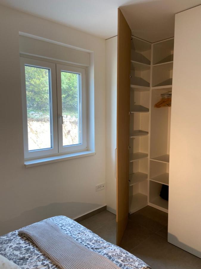 Apartment Lucie - NEU, direkt am Meer und mit Strandzugang!!! Plomin Exterior foto